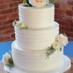 Questions to Ask Your Wedding Cake Baker
